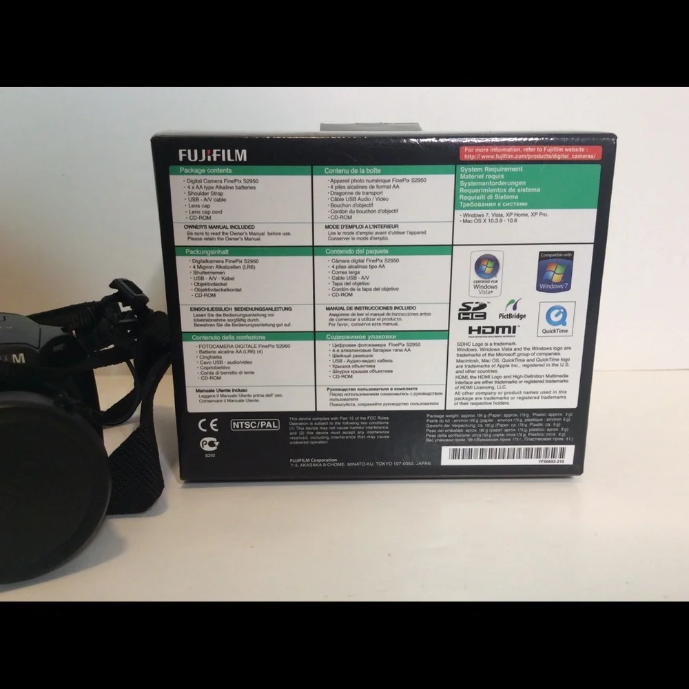 Fuji film FinePix S2950 Digital Camera